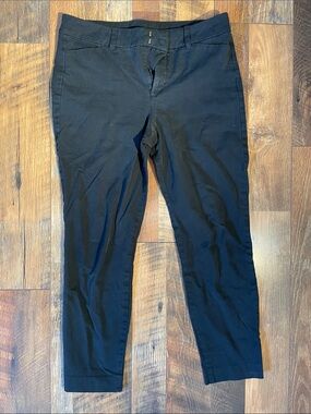 Old Navy Pixie High Rise Pants - Women’s 6